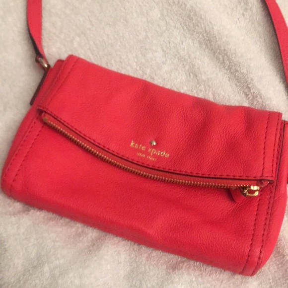 Kate Spade Purse - Picture 1 of 3